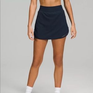Size 0 Lululemon Hotty Hot Lululemon Skirt